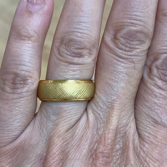 8mm Men Women Tungsten Ring Yellow Gold plated IP Florentine finish Domed - Picture 8 of 9